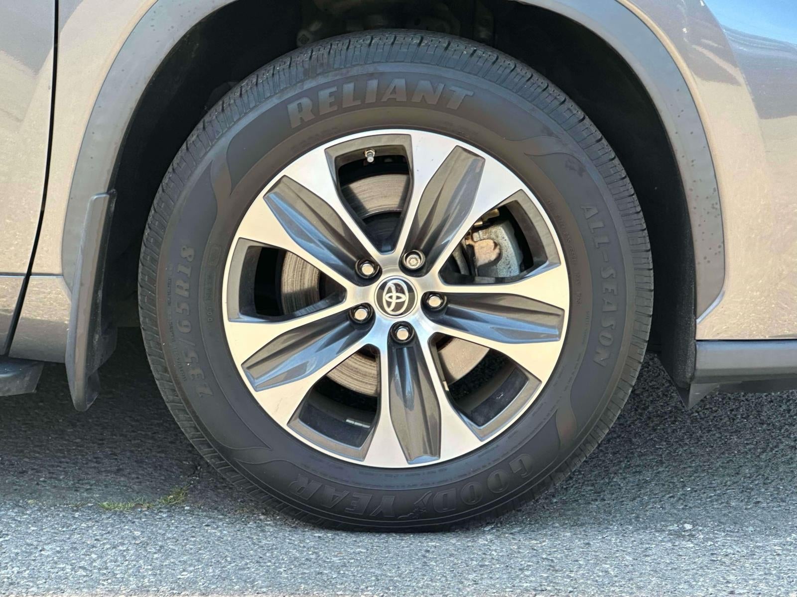 2021 Toyota Highlander Hybrid XLE