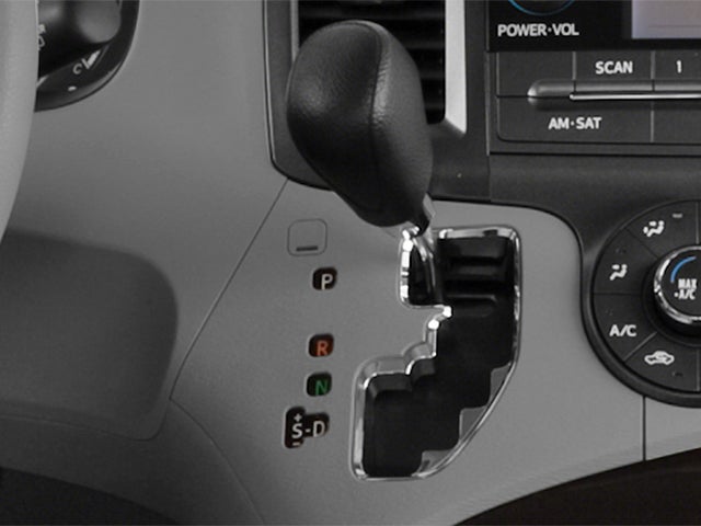 2014 Toyota Sienna LE 7 Passenger
