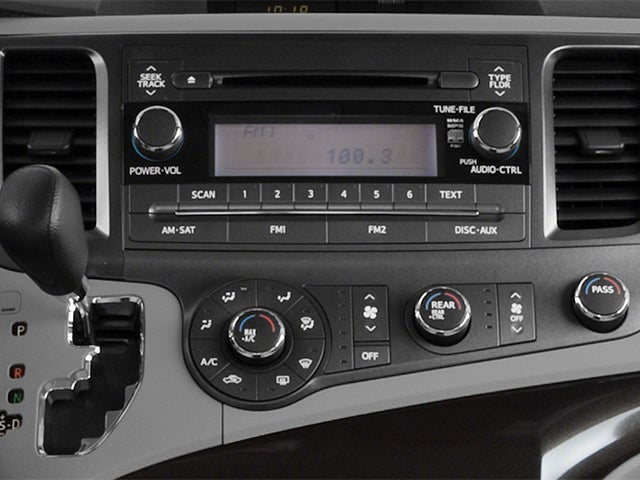 2014 Toyota Sienna LE 7 Passenger