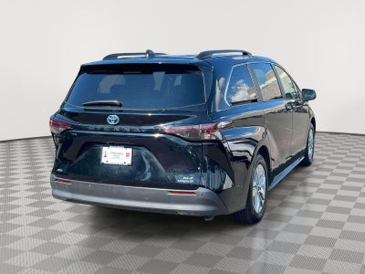 2024 Toyota Sienna XLE
