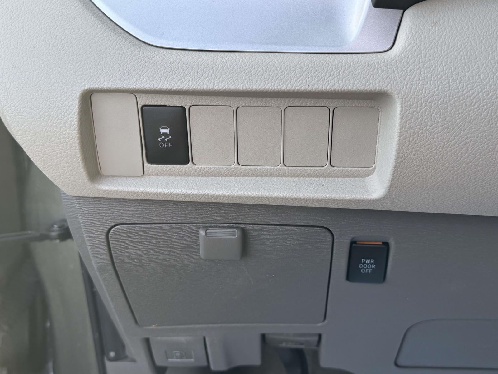 2020 Toyota Sienna LE