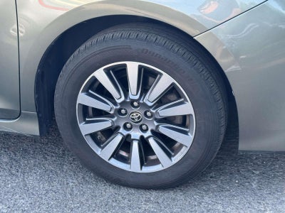 2020 Toyota Sienna LE