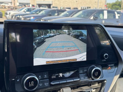 2024 Toyota Highlander Hybrid XLE Nightshade
