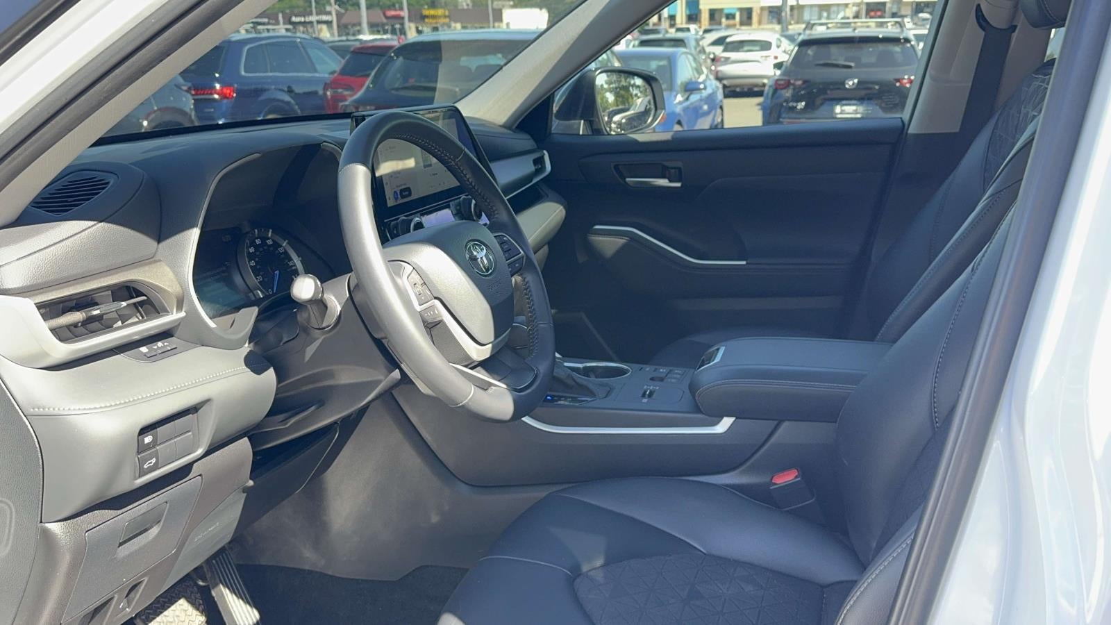 2024 Toyota Highlander Hybrid XLE Nightshade
