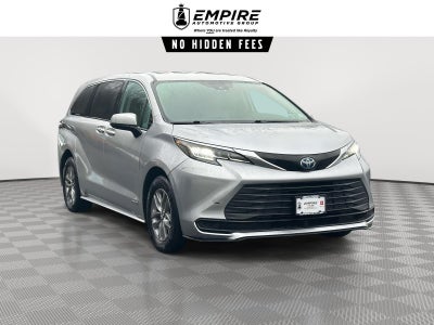 2021 Toyota Sienna LE