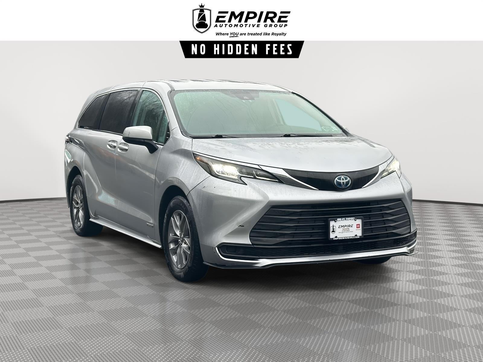 2021 Toyota Sienna LE