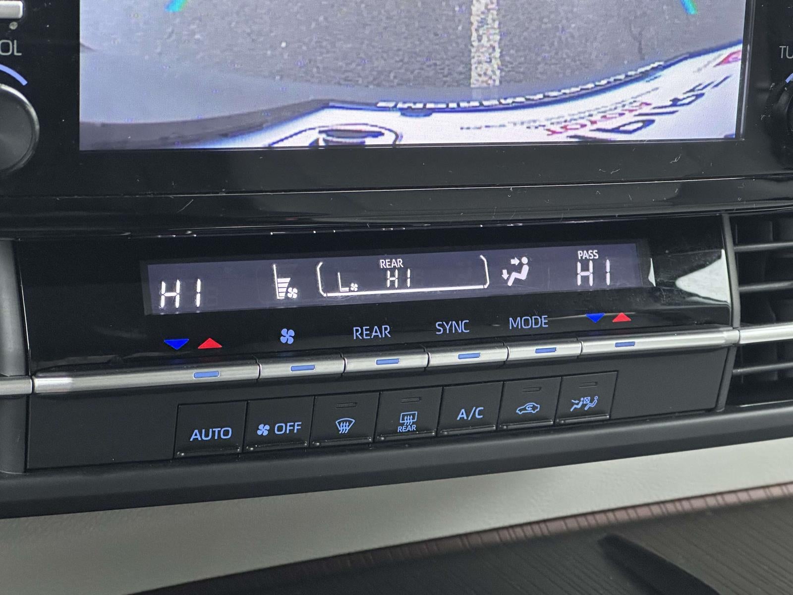 2021 Toyota Sienna LE