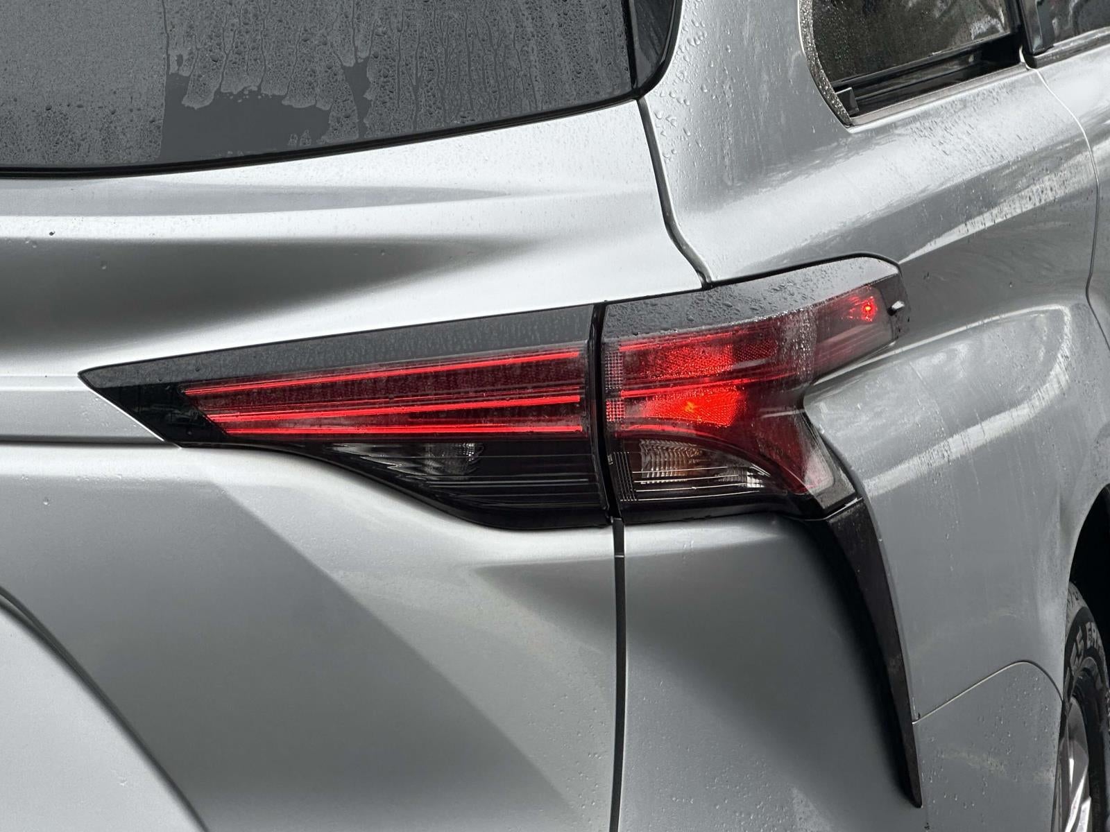 2021 Toyota Sienna LE