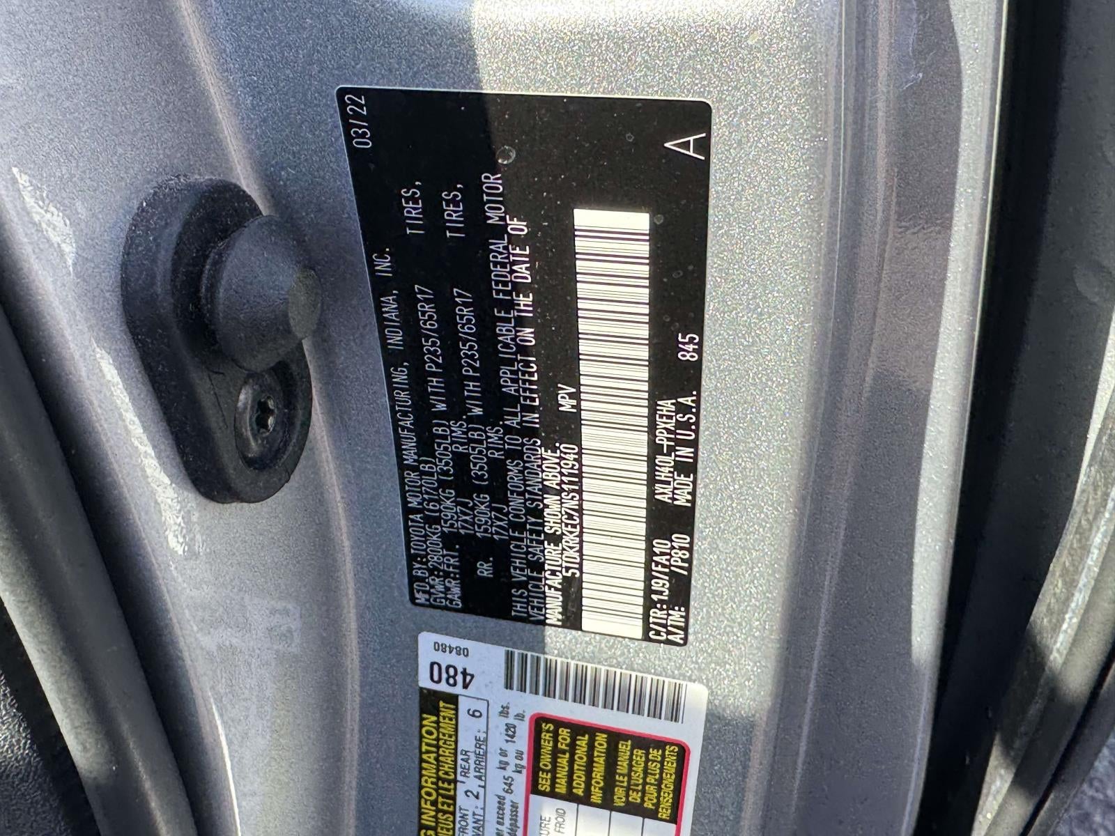 2022 Toyota Sienna LE
