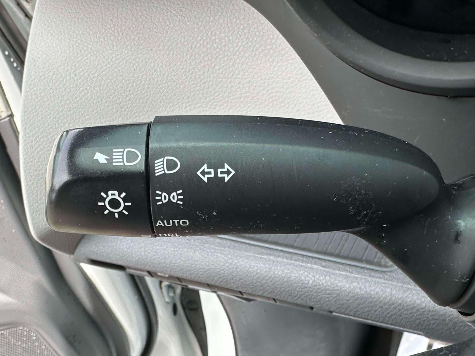 2023 Toyota Sienna LE