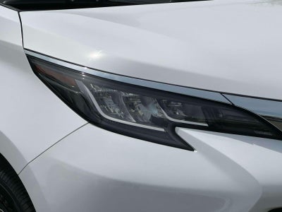 2023 Toyota Sienna LE