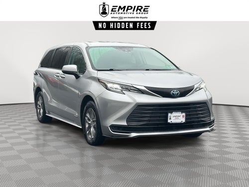 2021 Toyota Sienna LE