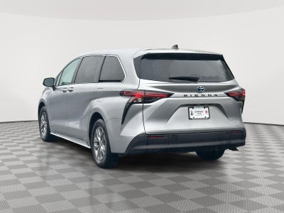 2021 Toyota Sienna LE