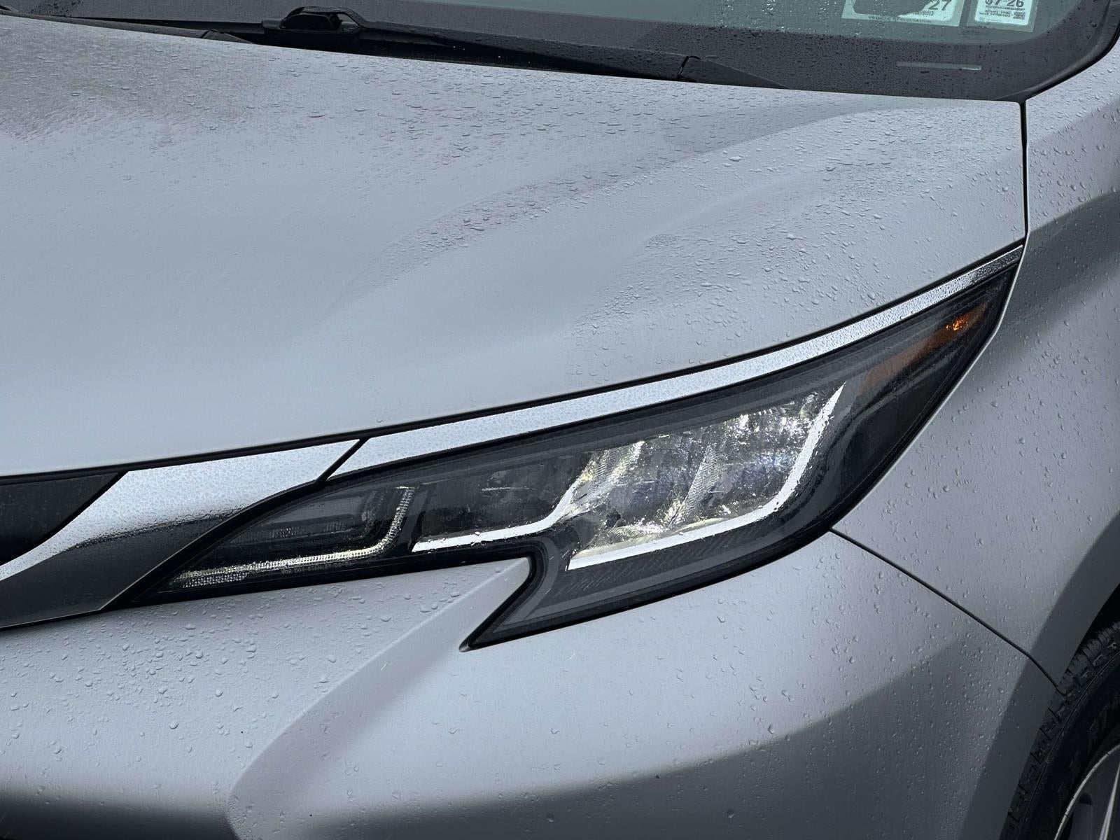 2021 Toyota Sienna LE