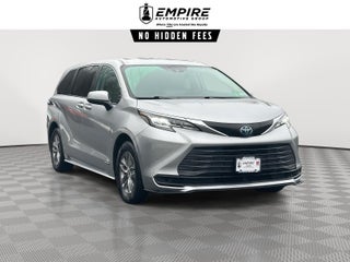 2021 Toyota Sienna LE