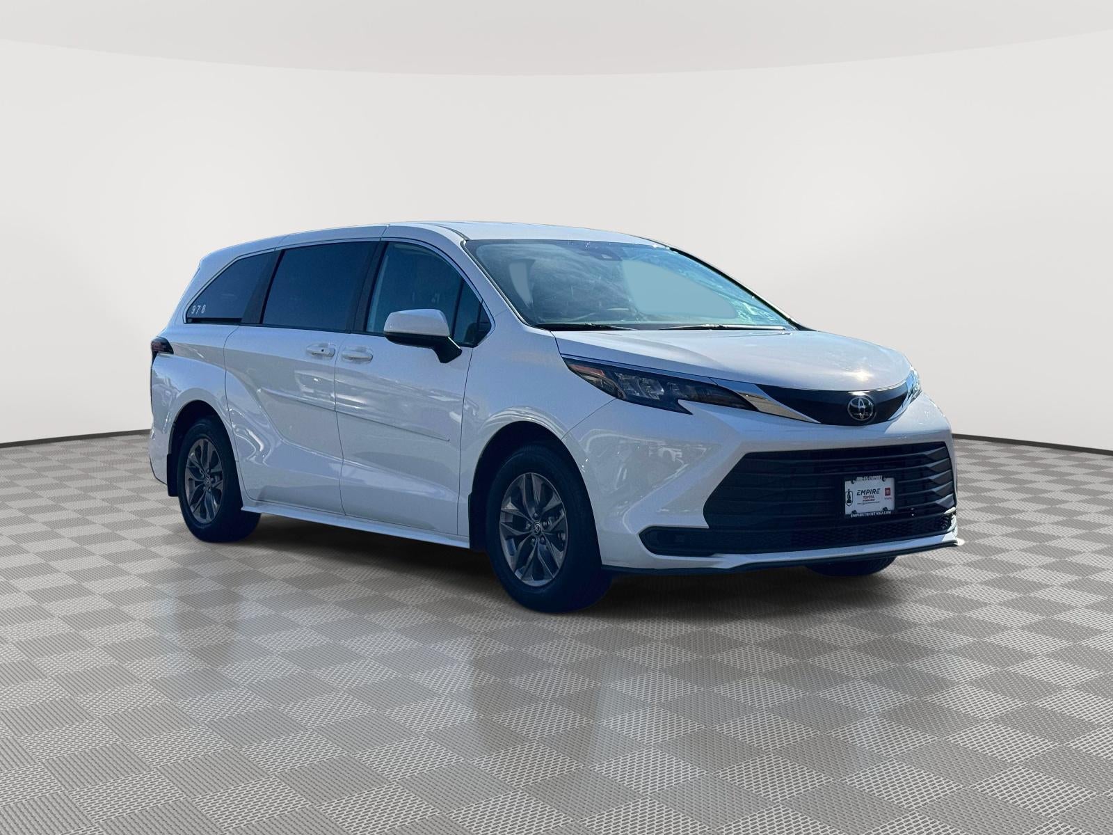 2026 Toyota Sienna LE