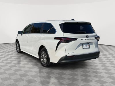 2026 Toyota Sienna LE