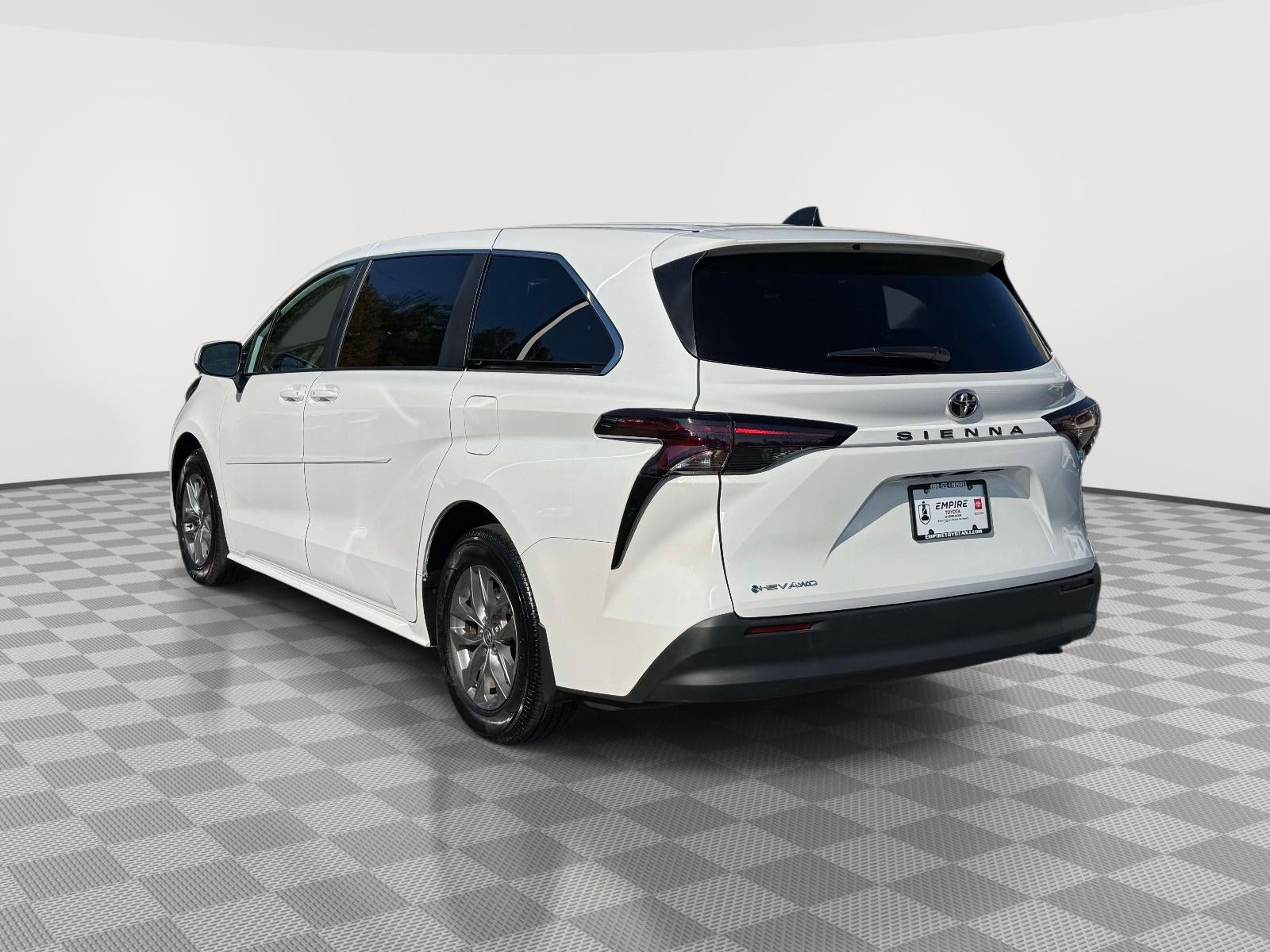 2026 Toyota Sienna LE