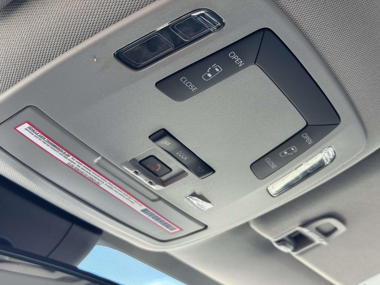 2023 Toyota Sienna LE