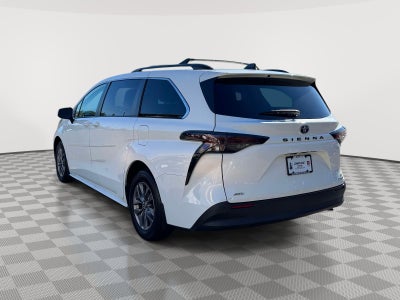 2023 Toyota Sienna LE