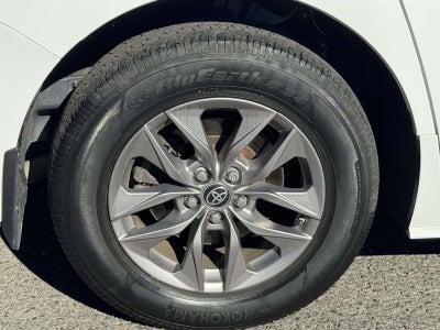 2023 Toyota Sienna LE