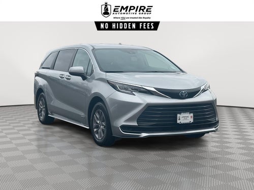 2021 Toyota Sienna LE