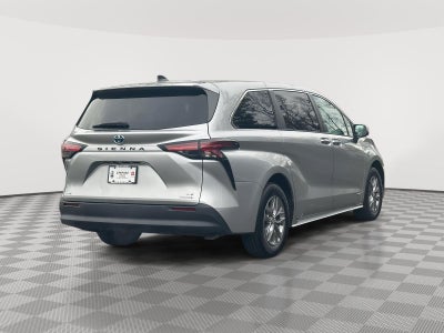 2021 Toyota Sienna LE
