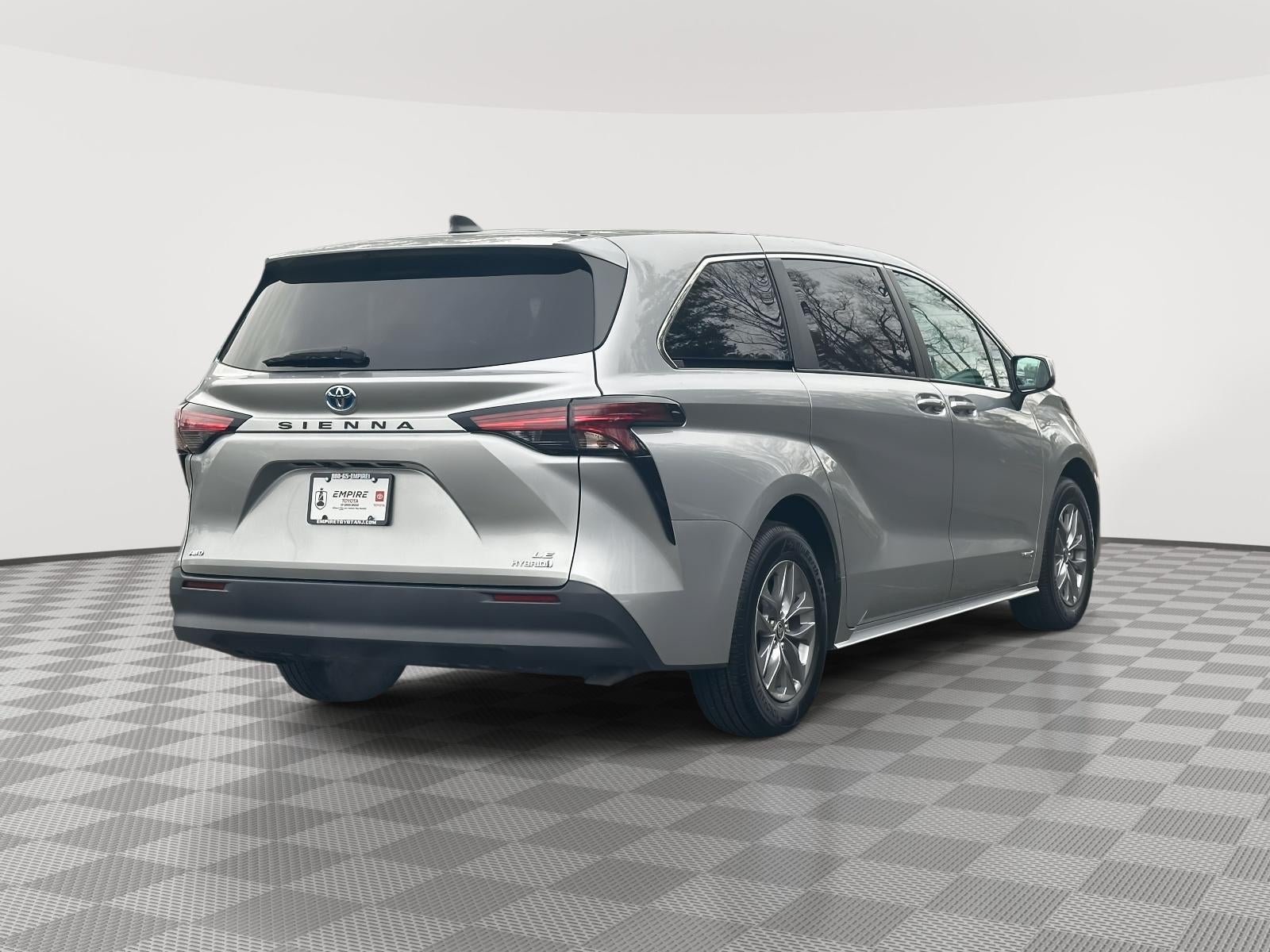 2021 Toyota Sienna LE