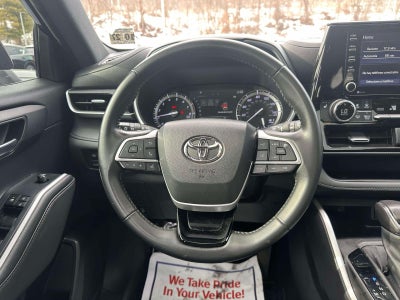 2022 Toyota Highlander XSE