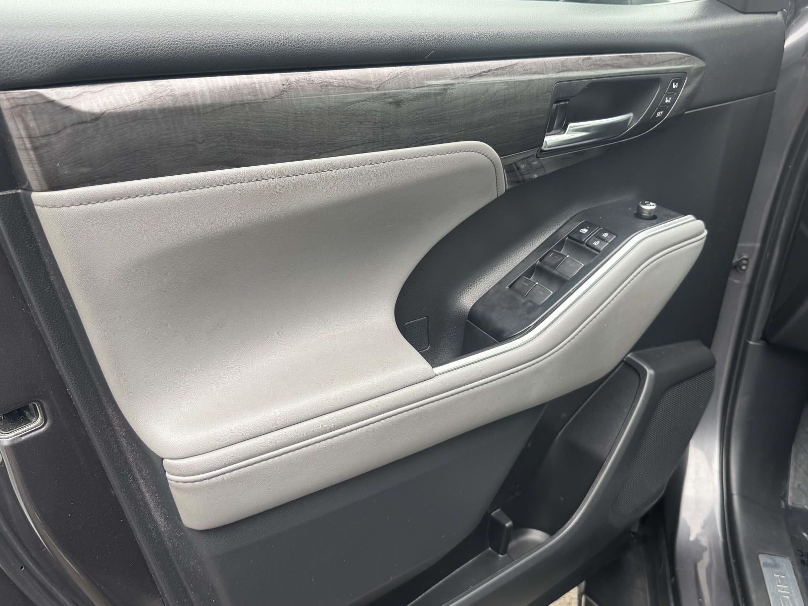 2021 Toyota Highlander Hybrid Limited