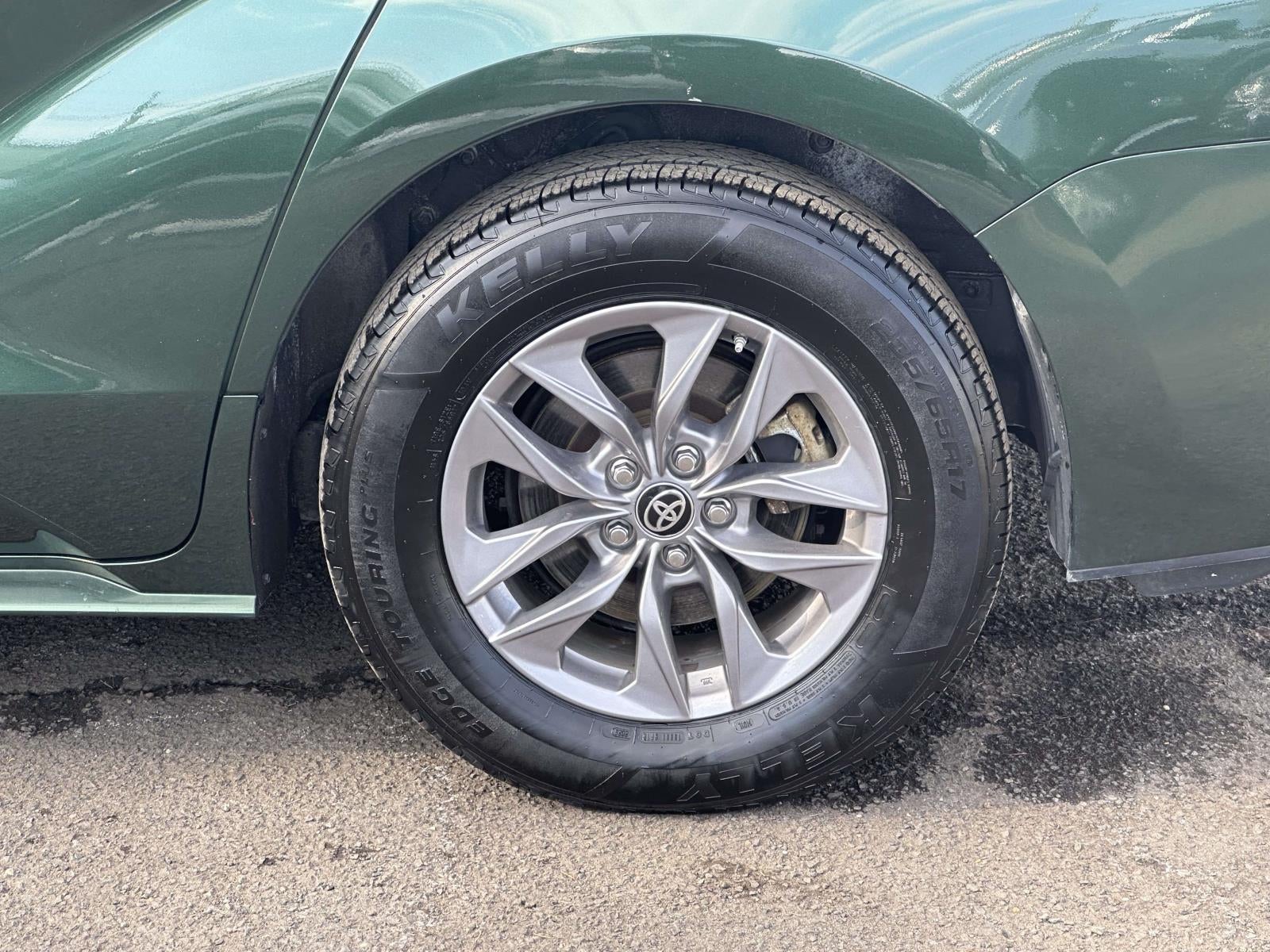 2024 Toyota Sienna XLE