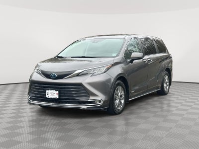 2021 Toyota Sienna XLE