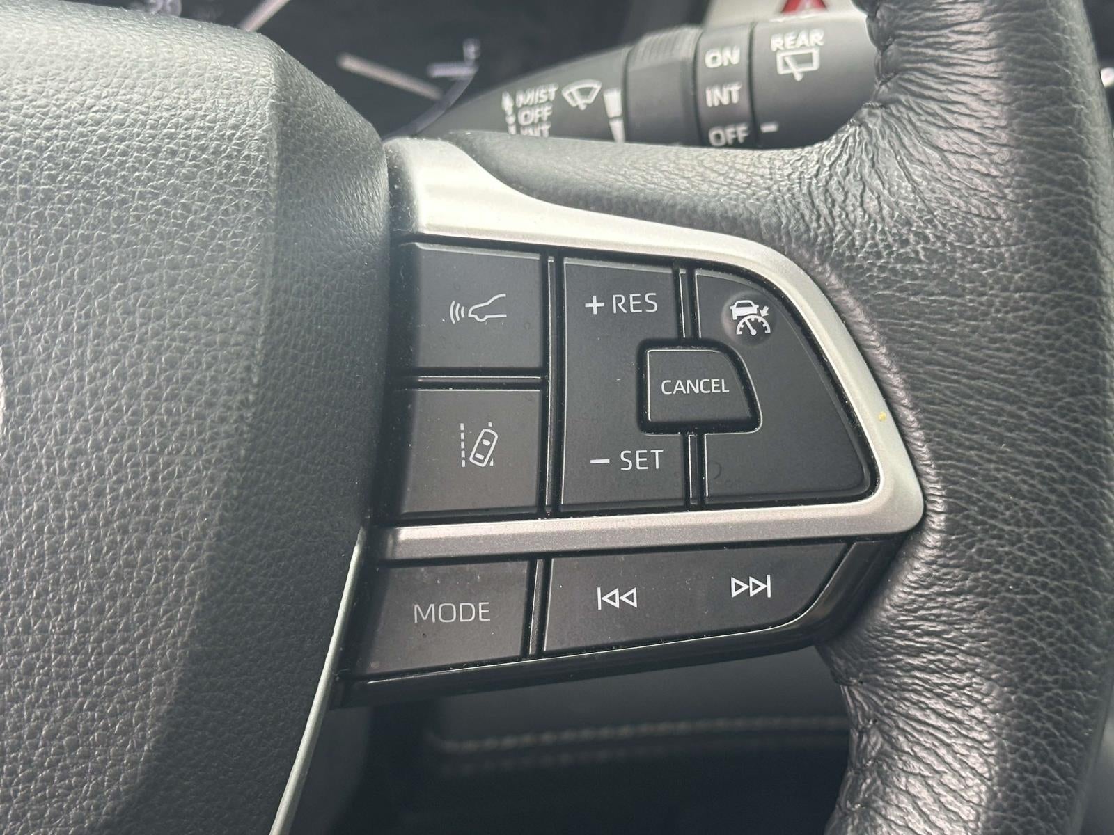 2025 Toyota Sienna XLE 8 Passenger