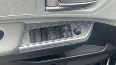 2025 Toyota Sienna XLE 8 Passenger