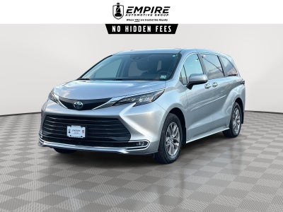 2024 Toyota Sienna XLE