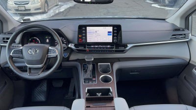 2024 Toyota Sienna XLE
