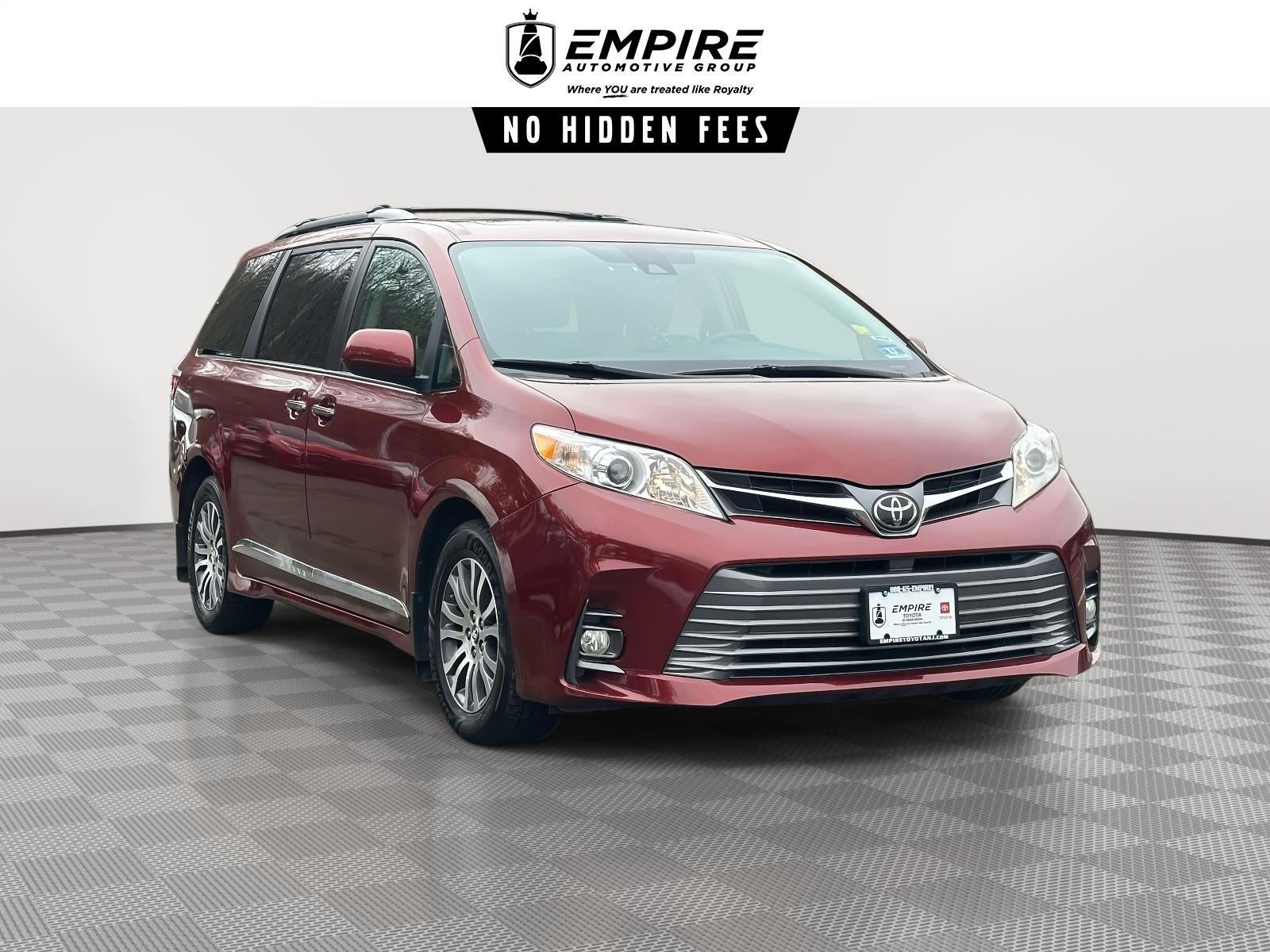 2018 Toyota Sienna XLE 8 Passenger
