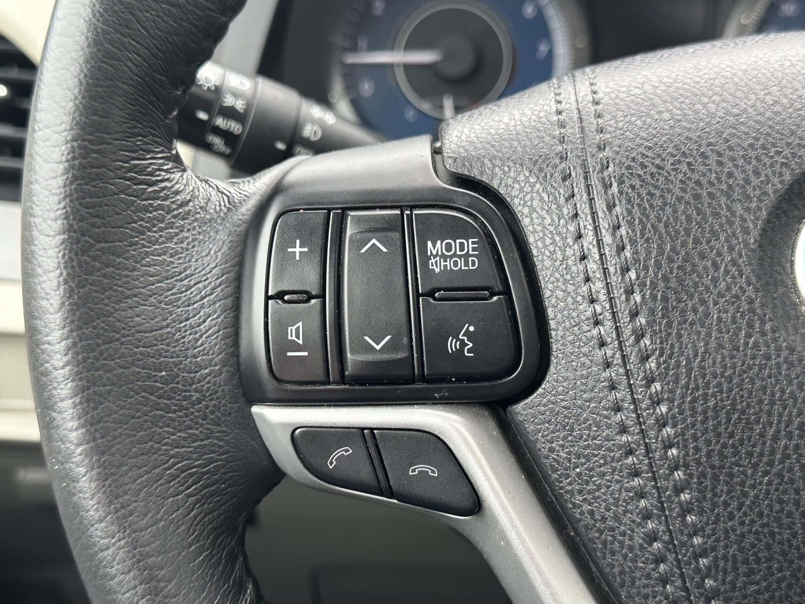 2018 Toyota Sienna XLE 8 Passenger