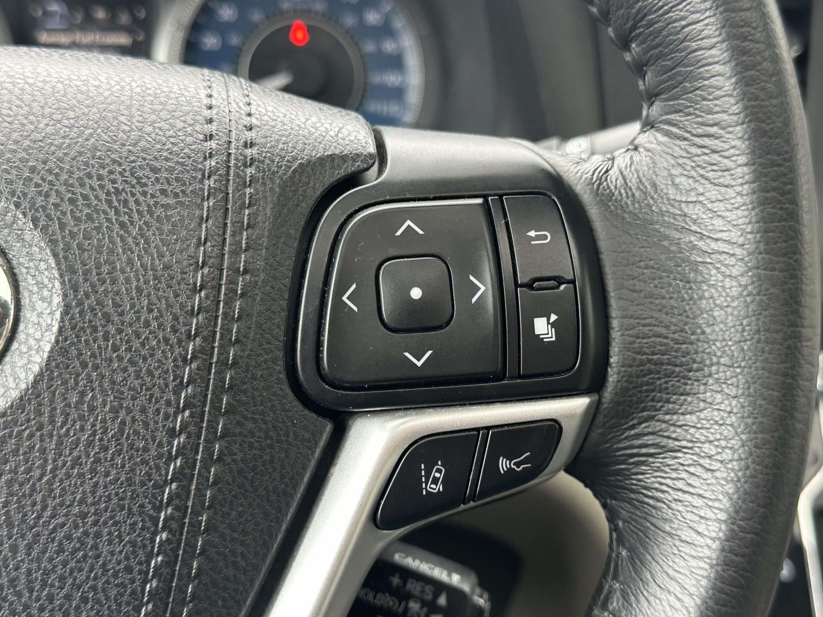 2018 Toyota Sienna XLE 8 Passenger