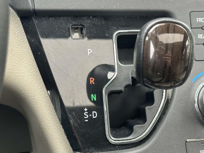 2018 Toyota Sienna XLE 8 Passenger