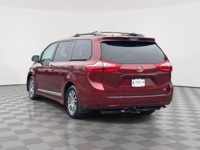 2018 Toyota Sienna XLE 8 Passenger
