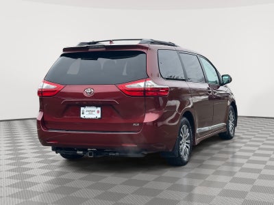 2018 Toyota Sienna XLE 8 Passenger