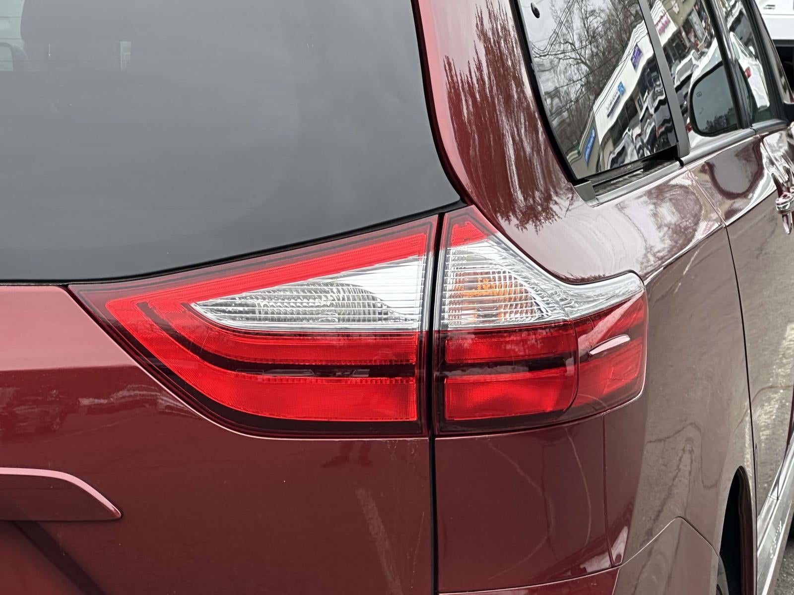 2018 Toyota Sienna XLE 8 Passenger