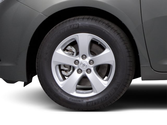 2013 Toyota Sienna L V6 7 Passenger
