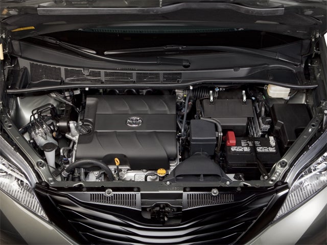 2013 Toyota Sienna L V6 7 Passenger