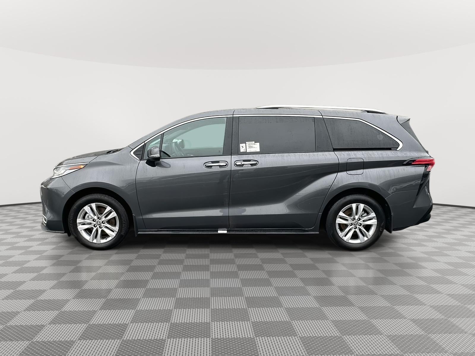 2025 Toyota Sienna Limited