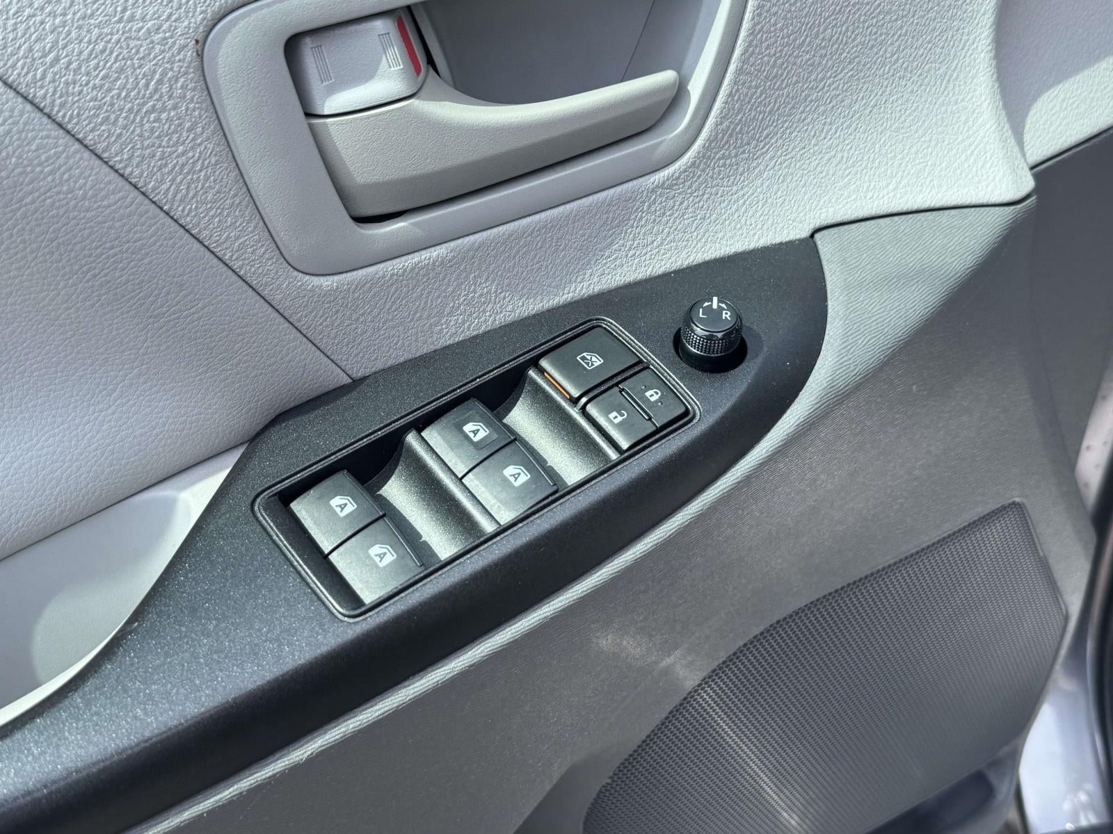 2020 Toyota Sienna L