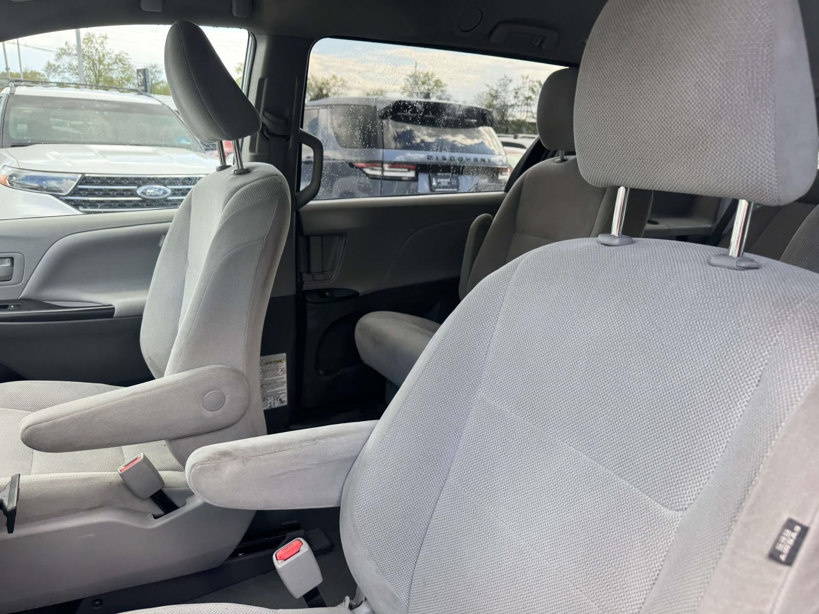 2019 Toyota Sienna L 7 Passenger
