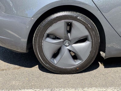 2022 Tesla Model 3 Long Range Dual Motor All-Wheel Drive