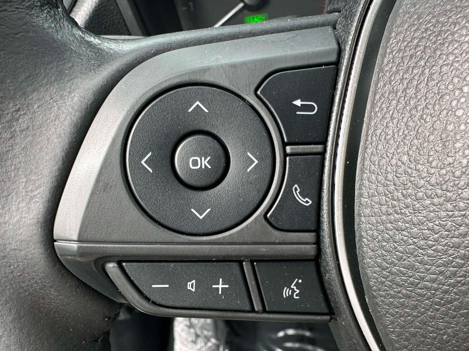 2023 Toyota Corolla Cross Hybrid SE